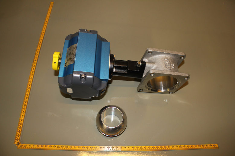 ROTARY ACTUATOR WITH GATE VALVE, USED