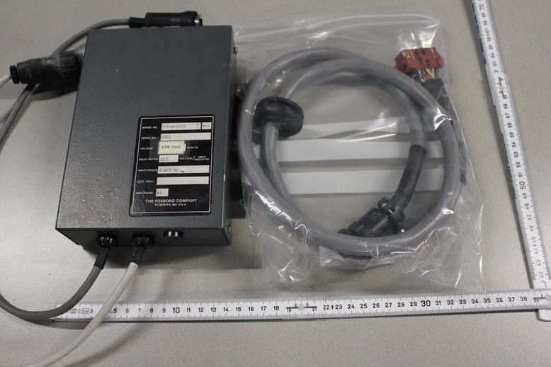 FOXBORO Resistivity Monitor, 220VAC, 50/60Hz, 61325-05, w/ Cable