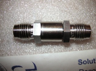 Stainless Steel Poppet Check Valve, Fixed Pressure, 1/4 in. Swagelok VCR Face Seal Fitting, 1 psig (0.07 bar)