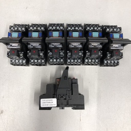 [LZS:PT5A5L24 / 101122] Electronic Overload Relay, Plug-In, 4 W, 24 VDC, 4 CO Contacts, Lot of 7